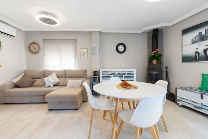 Image No.12-3 Bed Villa for sale