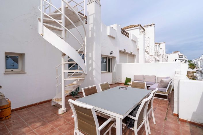 Image No.11-2 Bed Property for sale