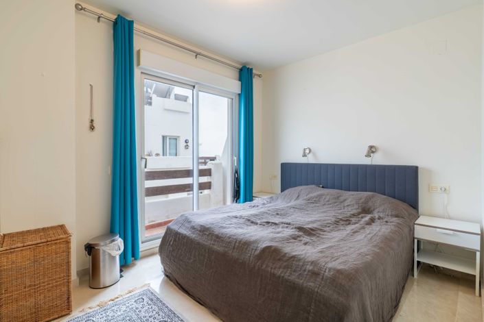 Image No.18-2 Bed Property for sale