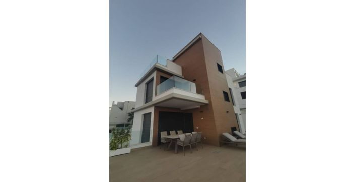 Image No.10-6 Bed Villa for sale