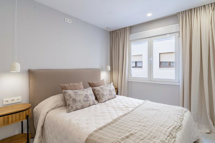 Image No.21-2 Bed Apartment for sale