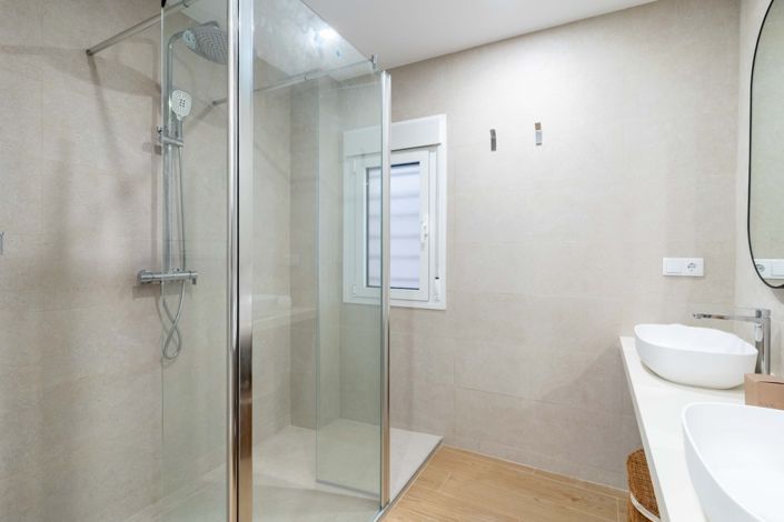 Image No.16-2 Bed Apartment for sale