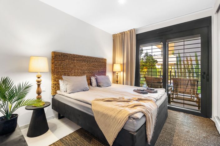 Image No.18-2 Bed Property for sale