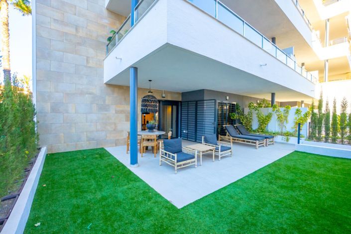 Image No.25-2 Bed Property for sale