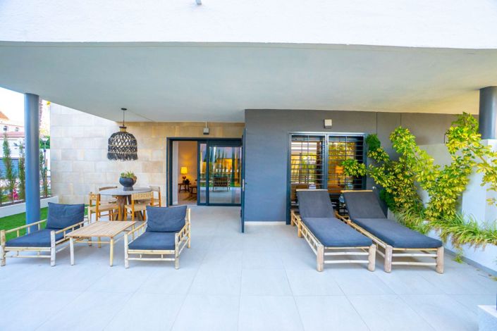 Image No.27-2 Bed Property for sale