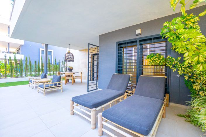 Image No.28-2 Bed Property for sale