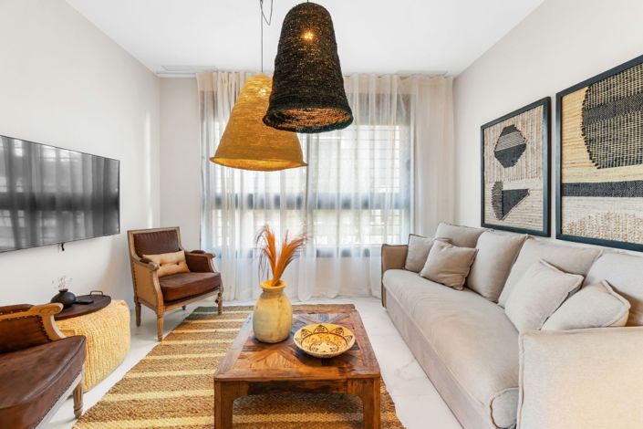 Image No.8-2 Bed Property for sale