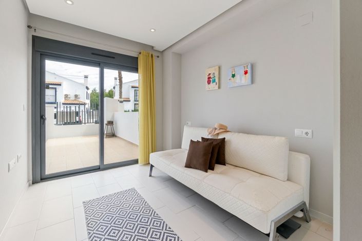 Image No.18-2 Bed Property for sale