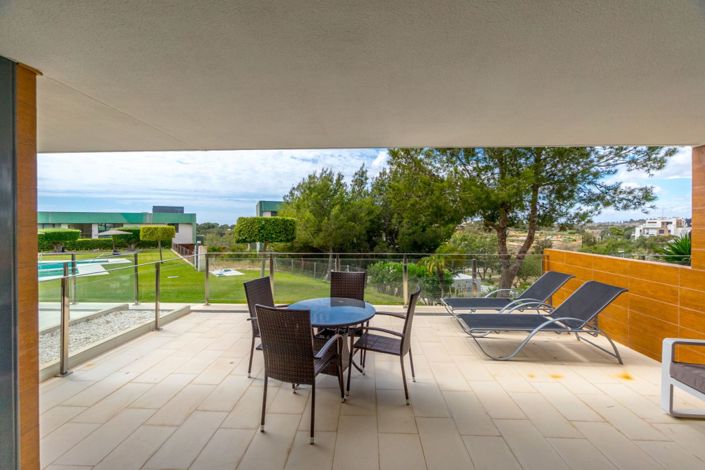 Image No.19-2 Bed Property for sale