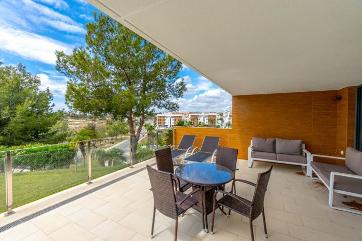 Image No.20-2 Bed Property for sale