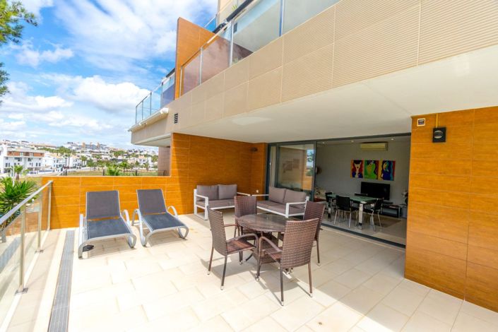 Image No.21-2 Bed Property for sale