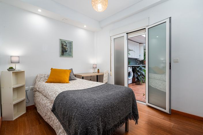 Image No.22-4 Bed Apartment for sale