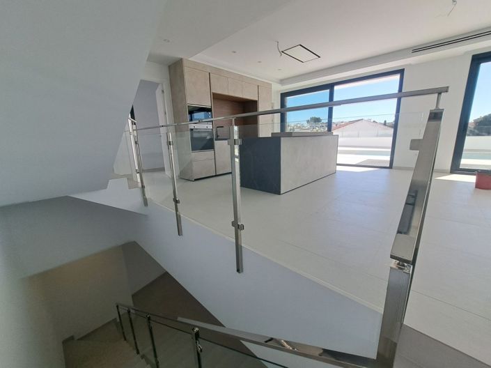 Image No.6-3 Bed Villa for sale