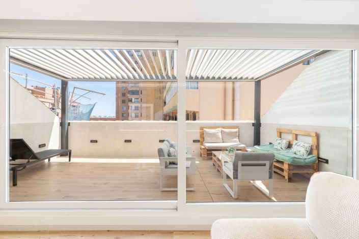 Image No.12-3 Bed Property for sale