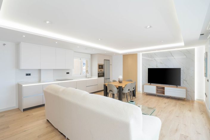 Image No.15-3 Bed Property for sale