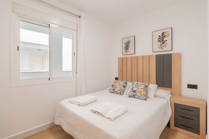 Image No.18-3 Bed Property for sale