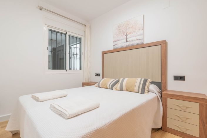 Image No.21-3 Bed Property for sale