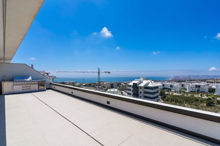 Image No.19-3 Bed Property for sale