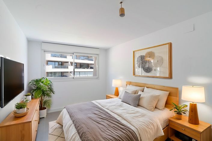 Image No.43-3 Bed Property for sale