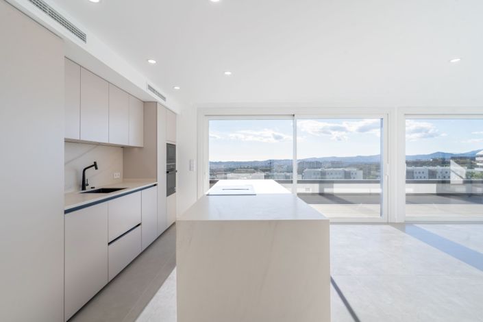 Image No.7-3 Bed Property for sale