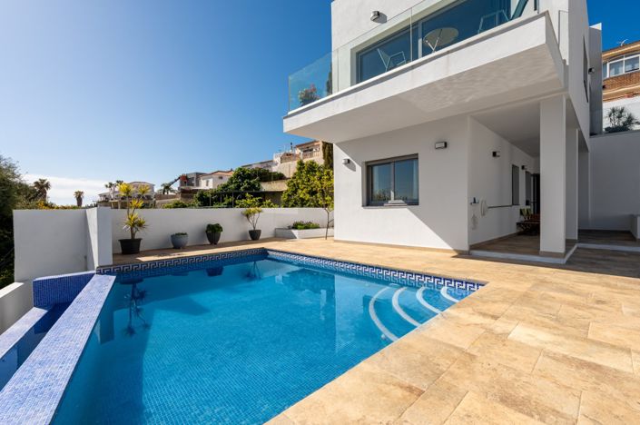 Image No.3-4 Bed Villa for sale