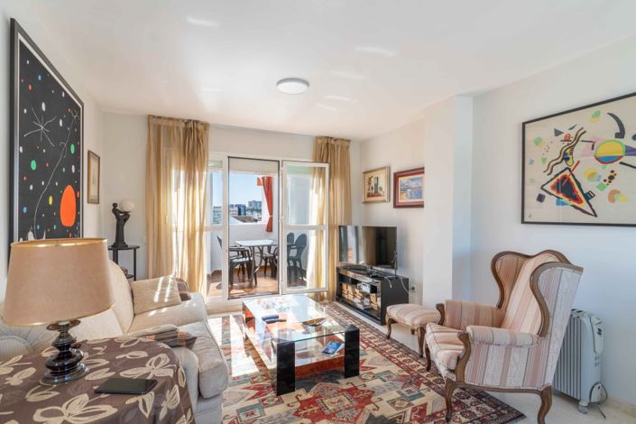 Image No.9-2 Bed Property for sale