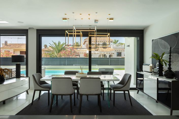 Image No.6-4 Bed Villa for sale