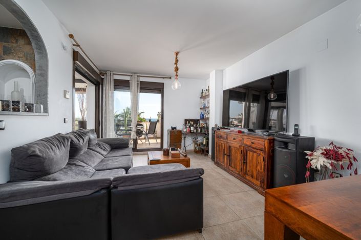 Image No.10-3 Bed Property for sale