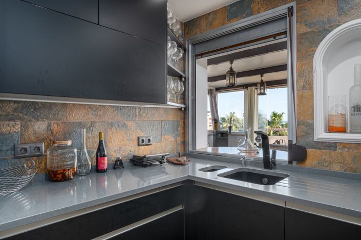 Image No.11-3 Bed Property for sale