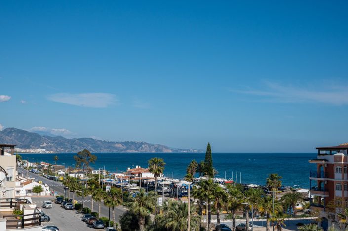 Image No.22-3 Bed Property for sale