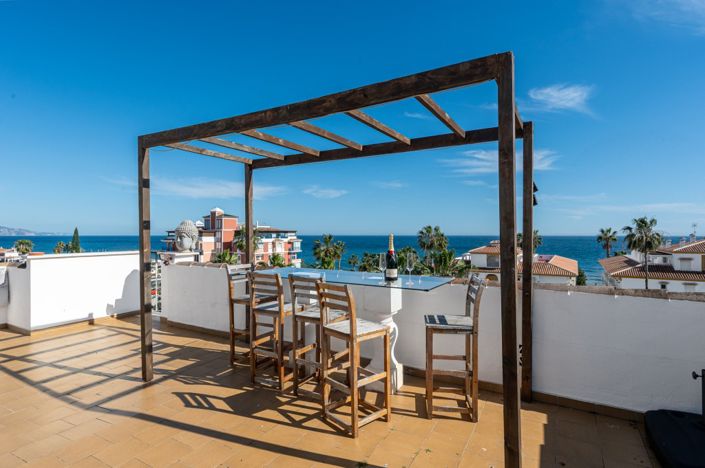 Image No.3-3 Bed Property for sale