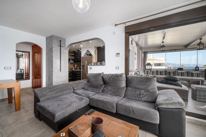 Image No.9-3 Bed Property for sale