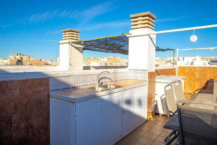 Image No.25-2 Bed Property for sale