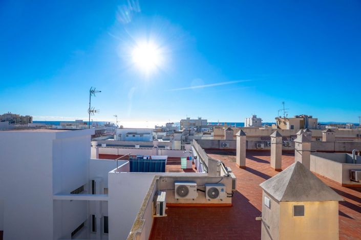 Image No.27-2 Bed Property for sale