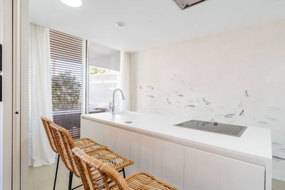 bzpaap121983073121024v06cc4