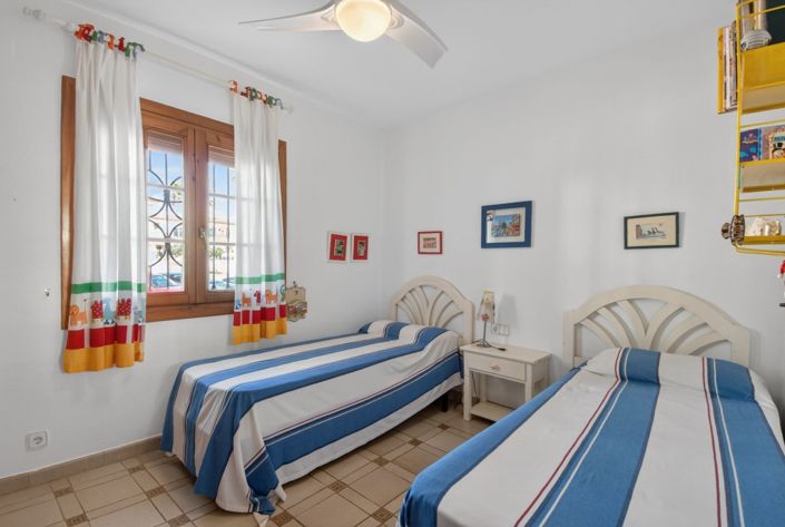 Image No.16-3 Bed Property for sale