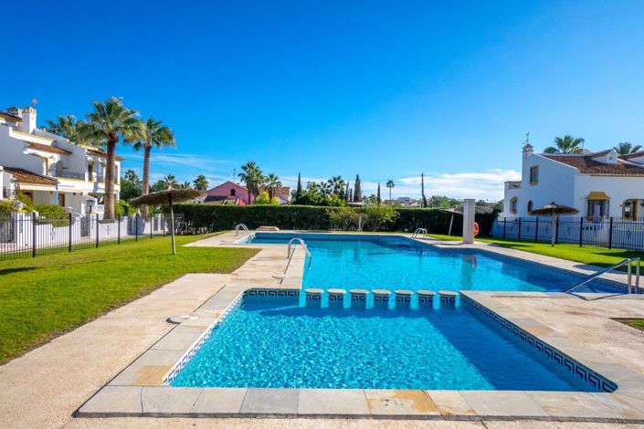 Image No.23-3 Bed Property for sale