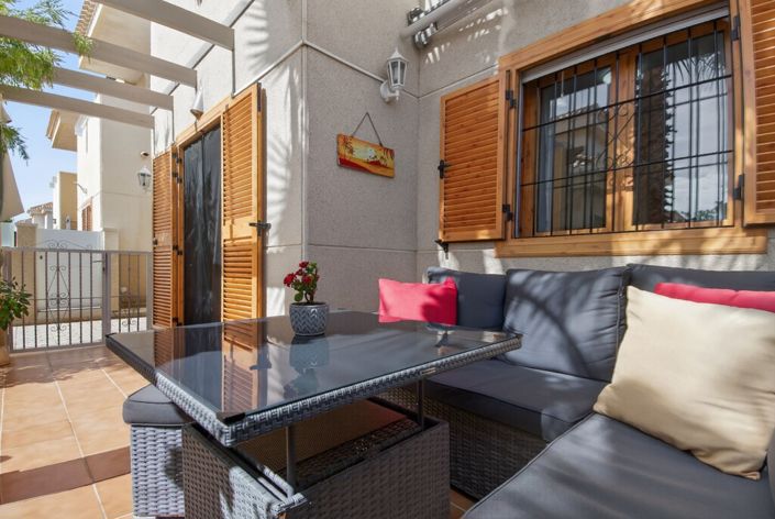 Image No.17-2 Bed Semi-Detached for sale