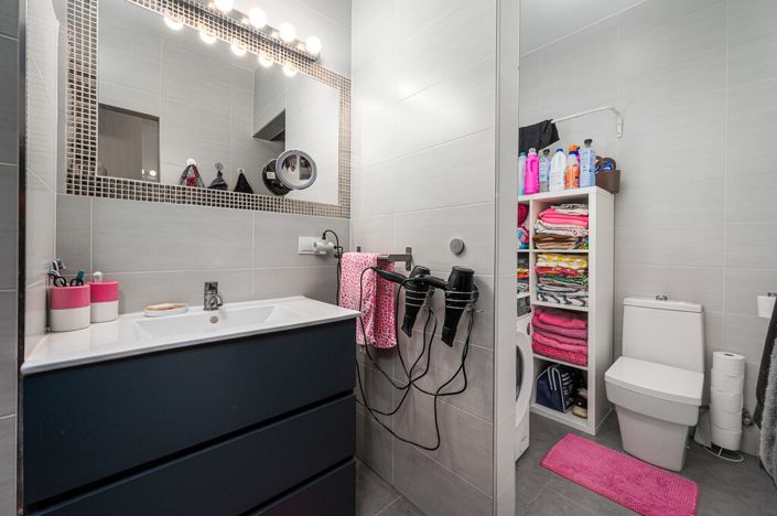 Image No.11-2 Bed Townhouse for sale