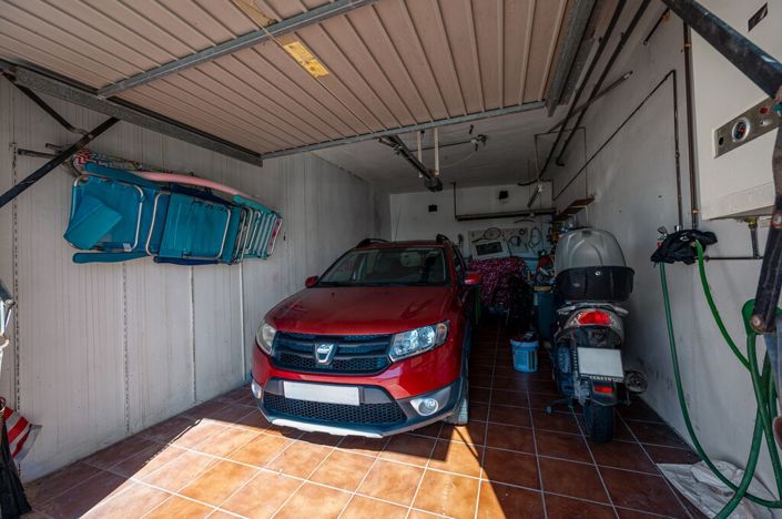 Image No.17-2 Bed Townhouse for sale