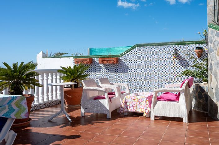 Image No.2-2 Bed Townhouse for sale