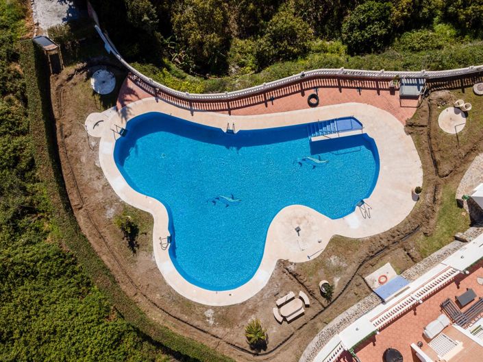 Image No.21-2 Bed Townhouse for sale