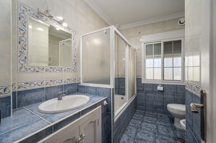 Image No.22-13 Bed Villa for sale