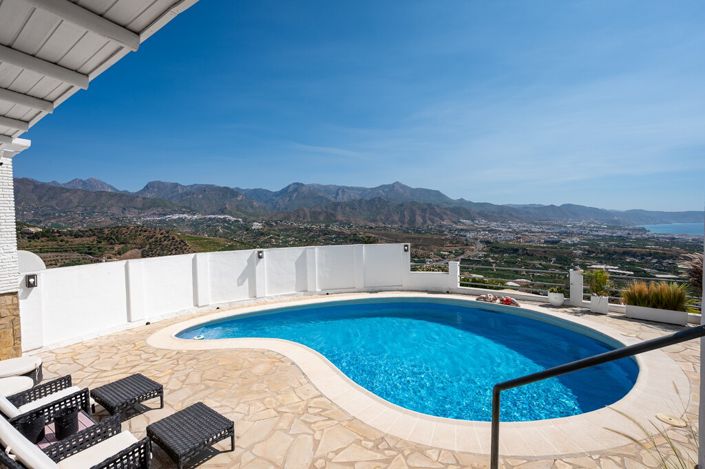 Image No.24-Villa de 13 chambres à vendre à Nerja