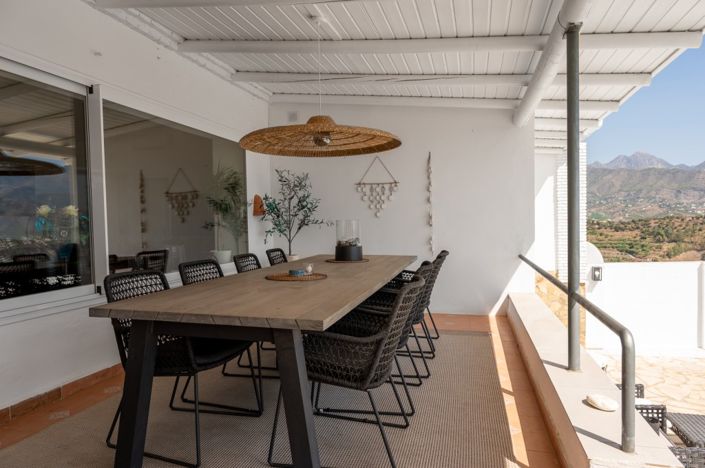 Image No.26-13 Bed Villa for sale