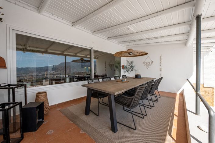 Image No.27-13 Bed Villa for sale