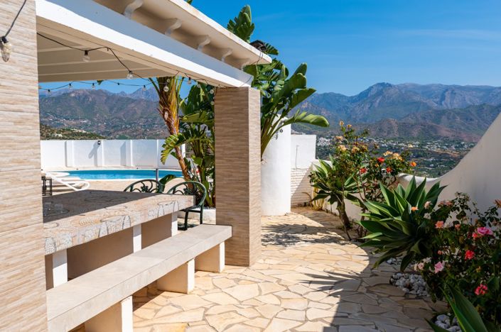 Image No.7-13 Bed Villa for sale