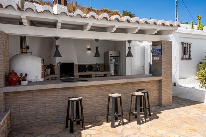 Image No.8-Villa de 13 chambres à vendre à Nerja