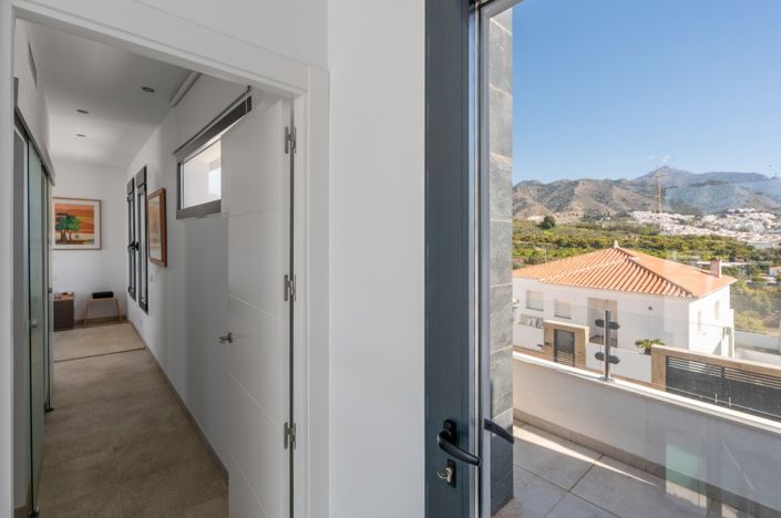 Image No.16-Villa de 4 chambres à vendre à Nerja