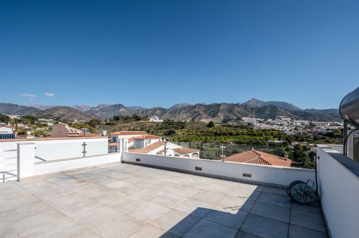 Image No.40-Villa de 4 chambres à vendre à Nerja